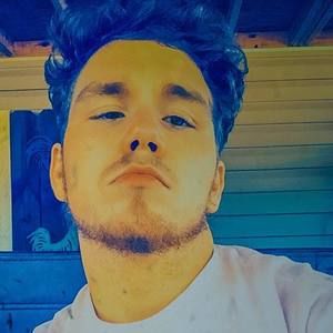 Meet your Posher, Dustin